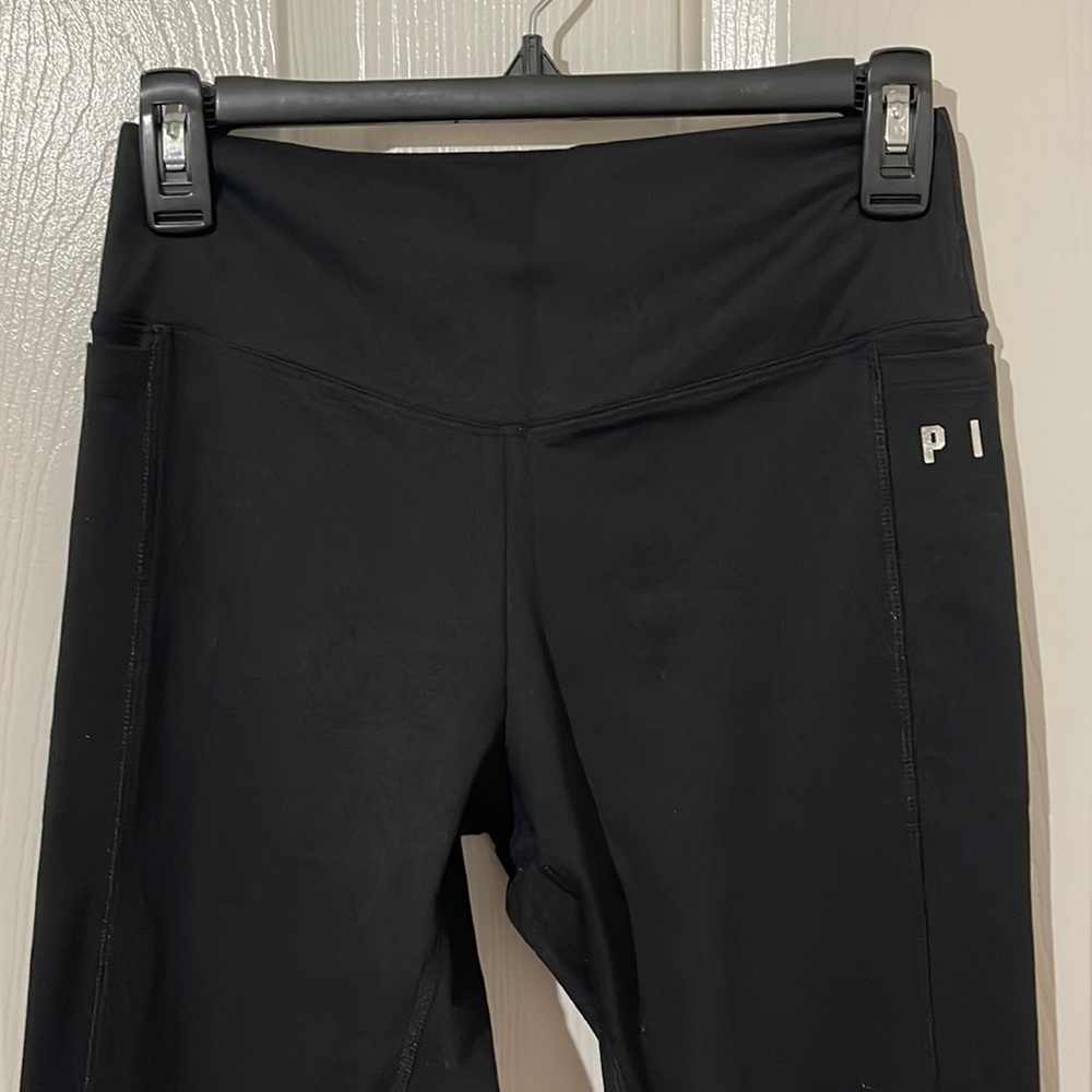 New without tags pink leggings with side pockets